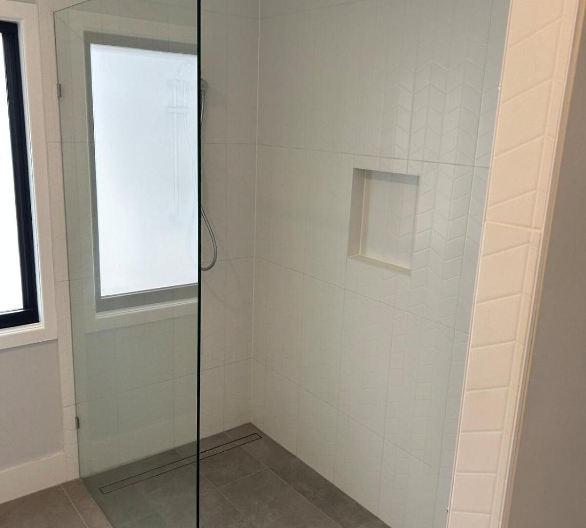 Hill 2-bedroom With Charming View