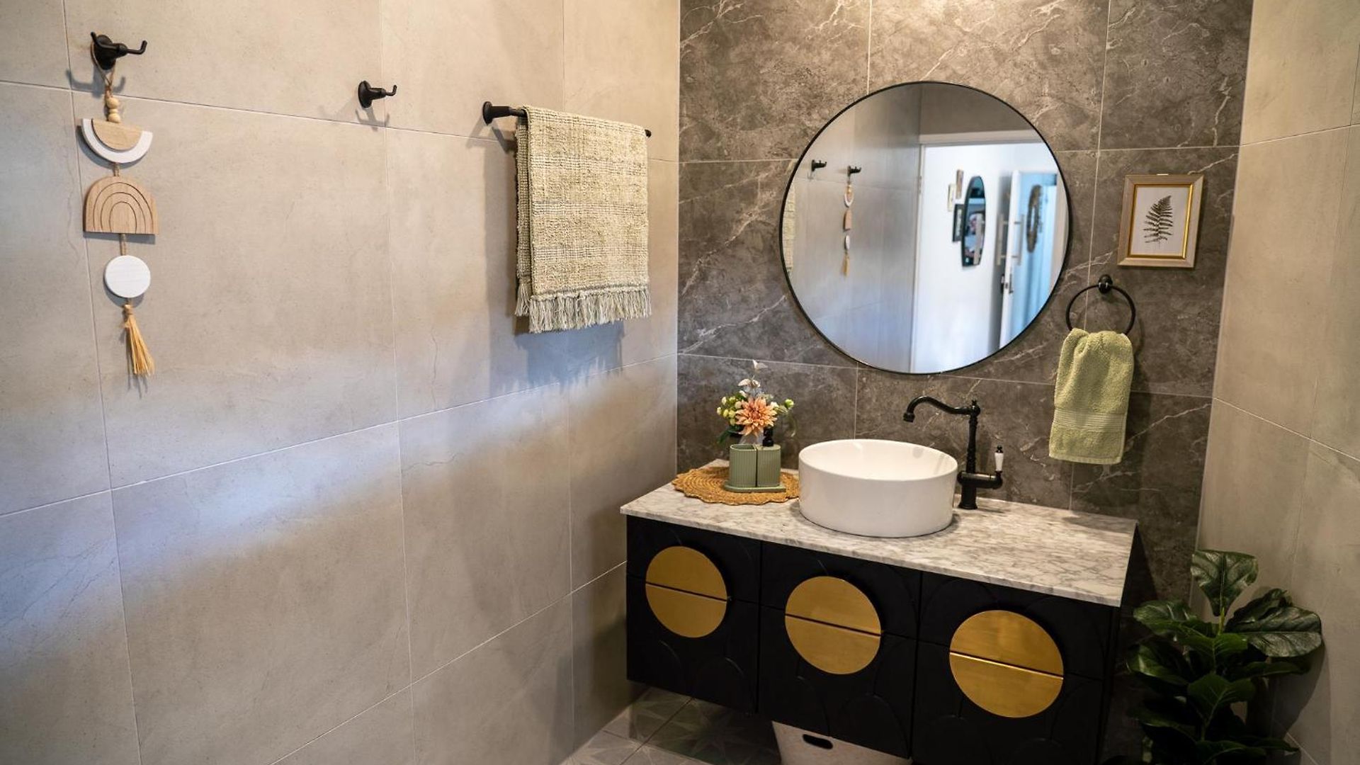 Homestay Hot Tub, Ice Bath, Gym, Sauna, Pool Table Coorparoo Haven