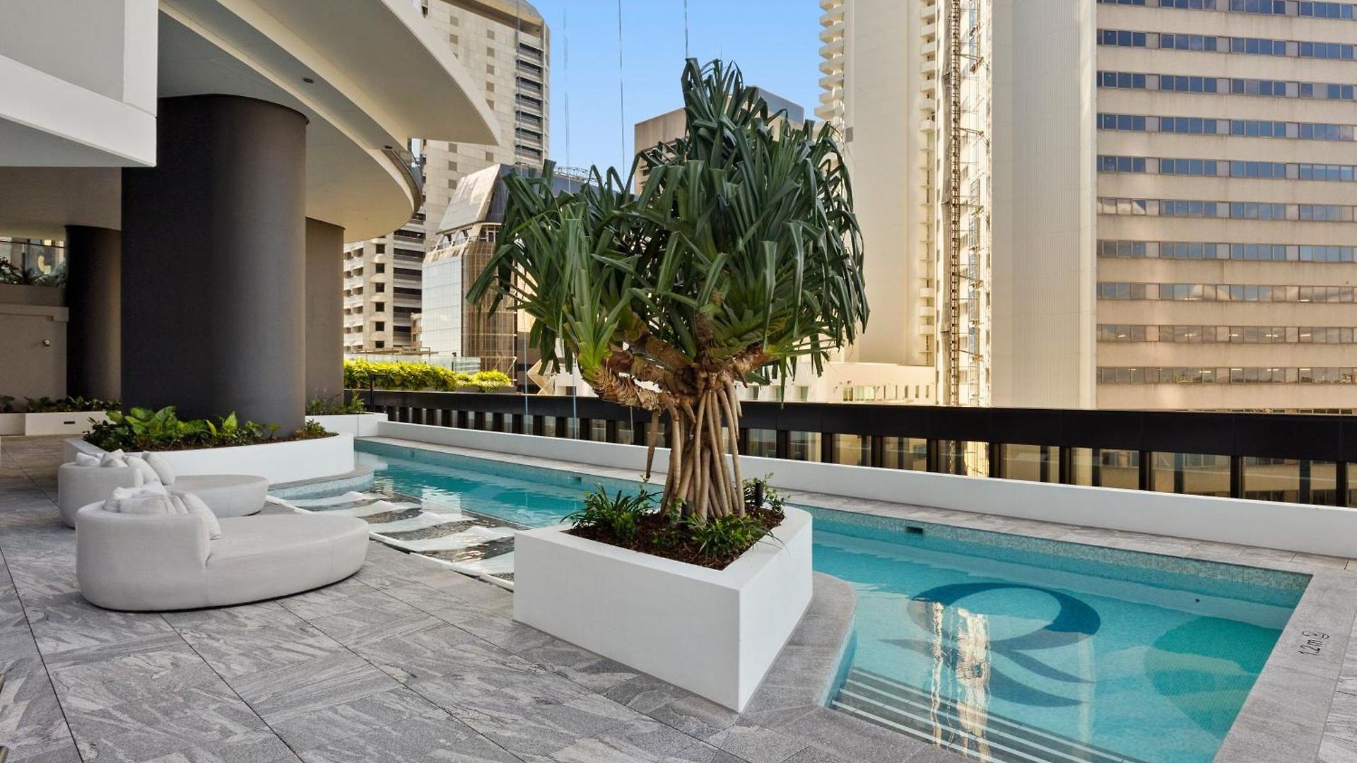Aparthotel Avani Living Queen's Wharf Residences 5*