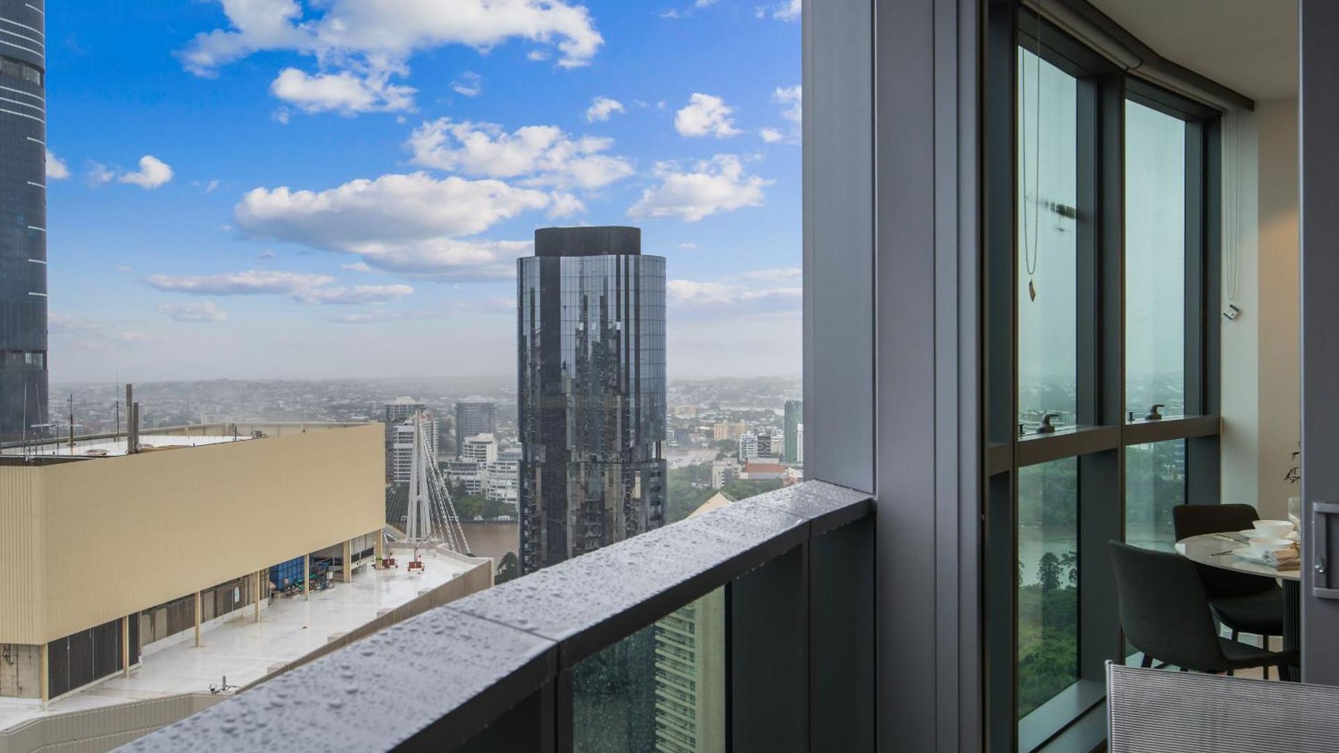 Apartment Sky Living & River Views In Queens Wharf Residences