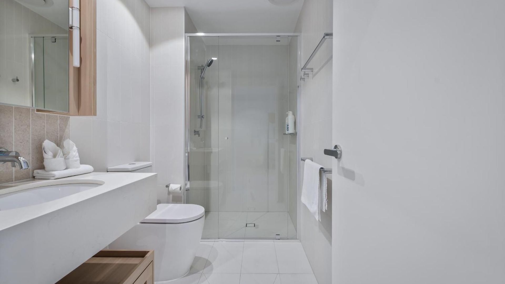 Apartment Sky Living & River Views In Queens Wharf Residences Brisbane