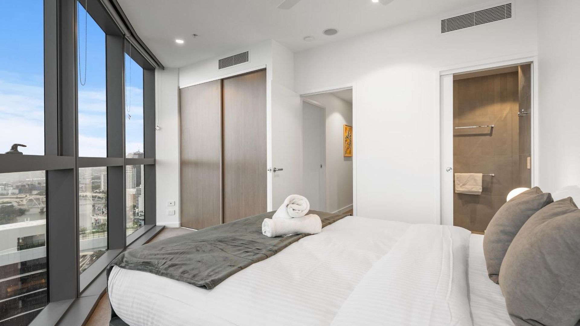 Apartment Sky Living & River Views In Queens Wharf Residences *