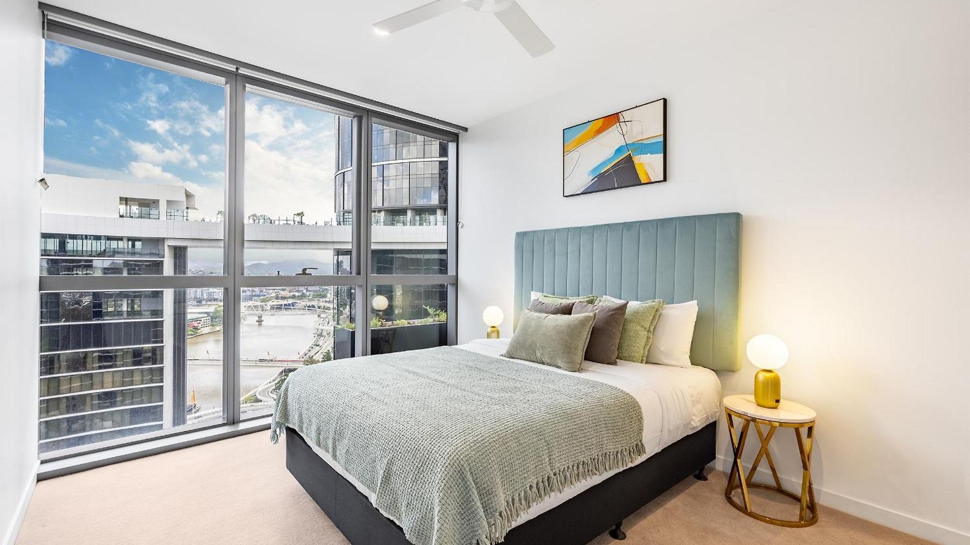 Sky Living & River Views In Queens Wharf Residences Brisbane