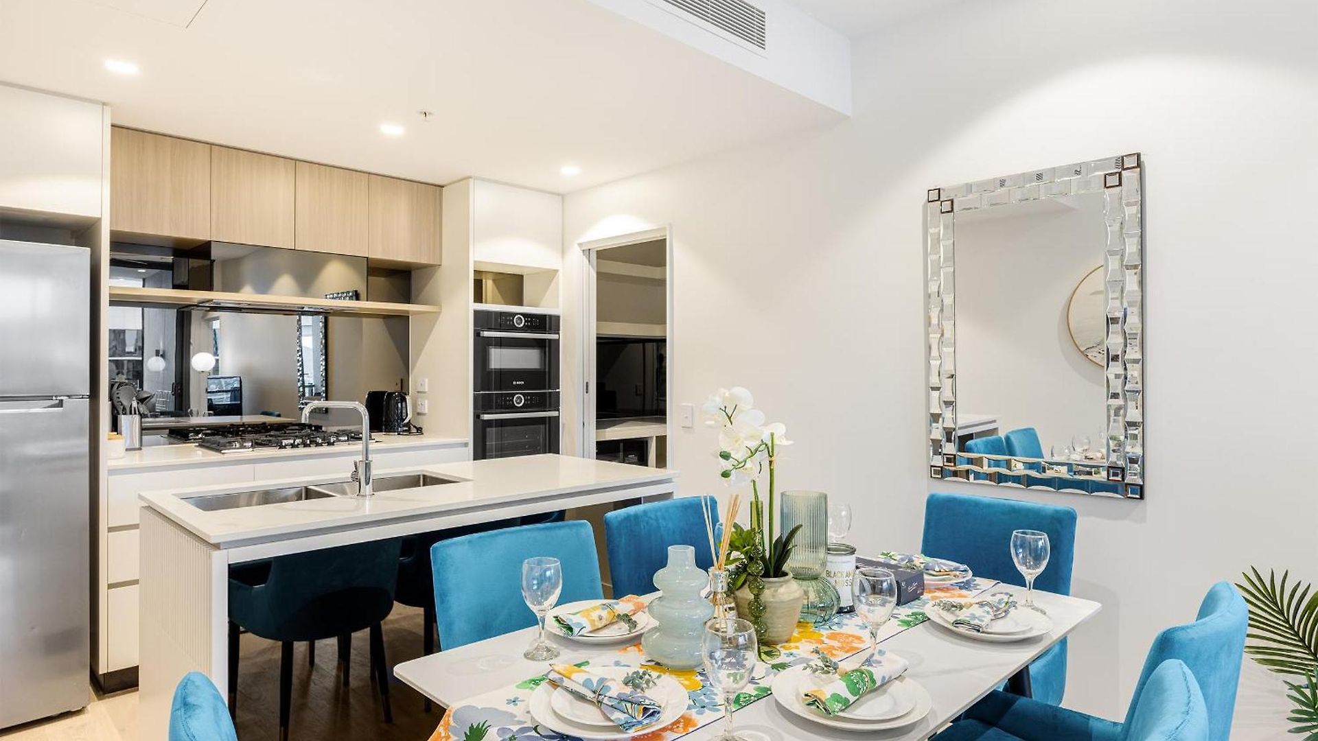 Apartment Sky Living & River Views In Queens Wharf Residences *