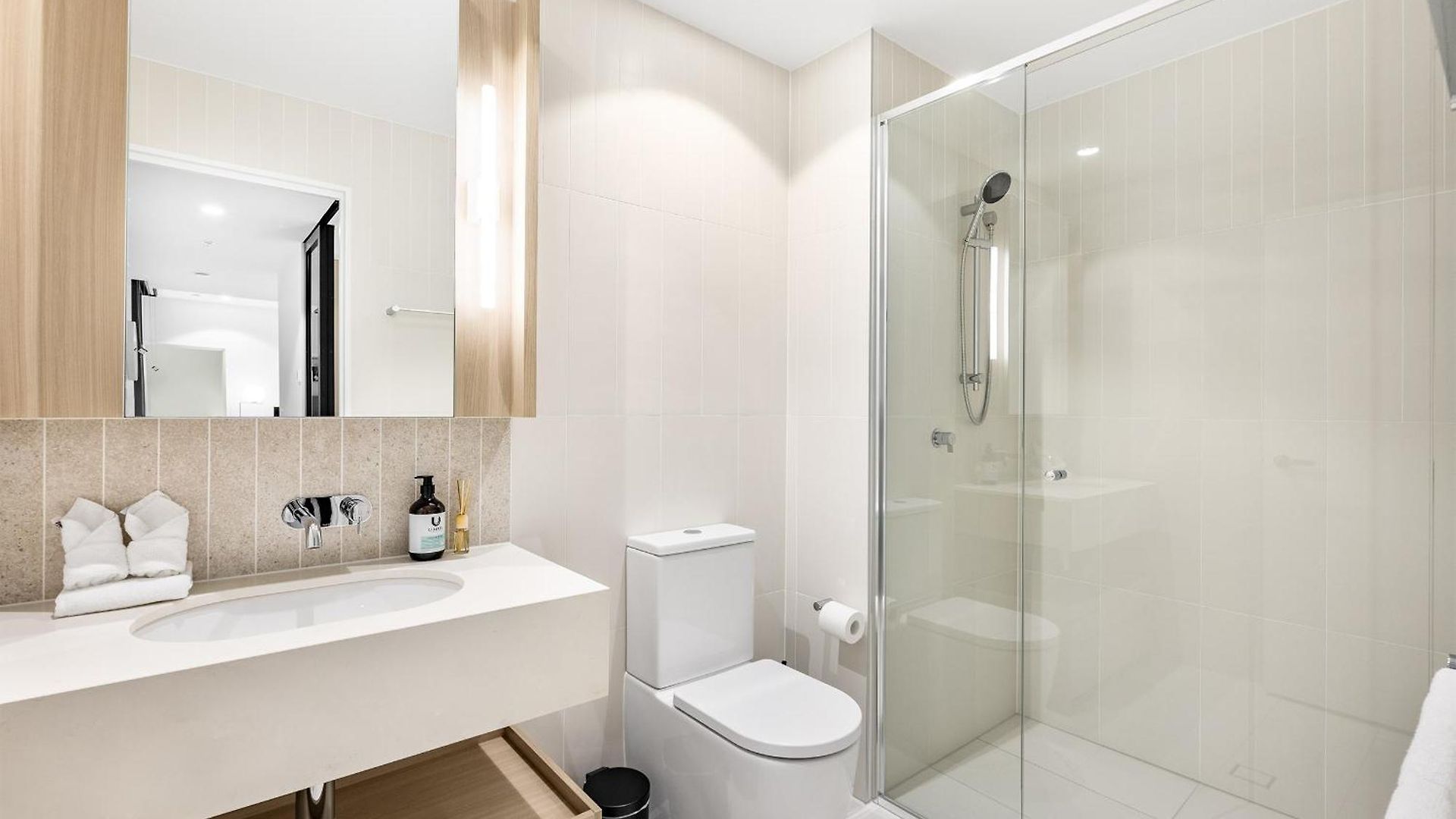Sky Living & River Views In Queens Wharf Residences