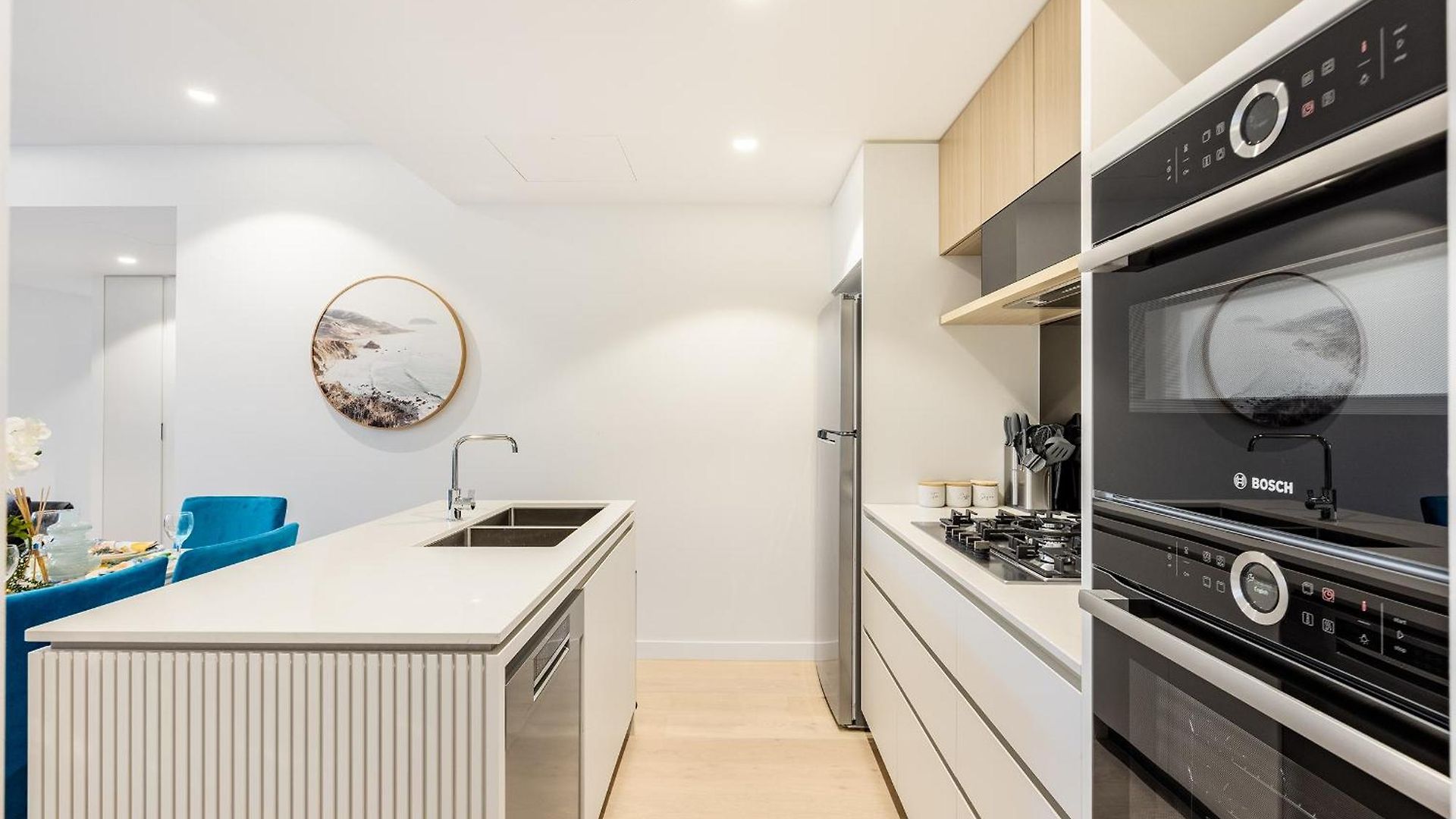 Sky Living & River Views In Queens Wharf Residences Apartment