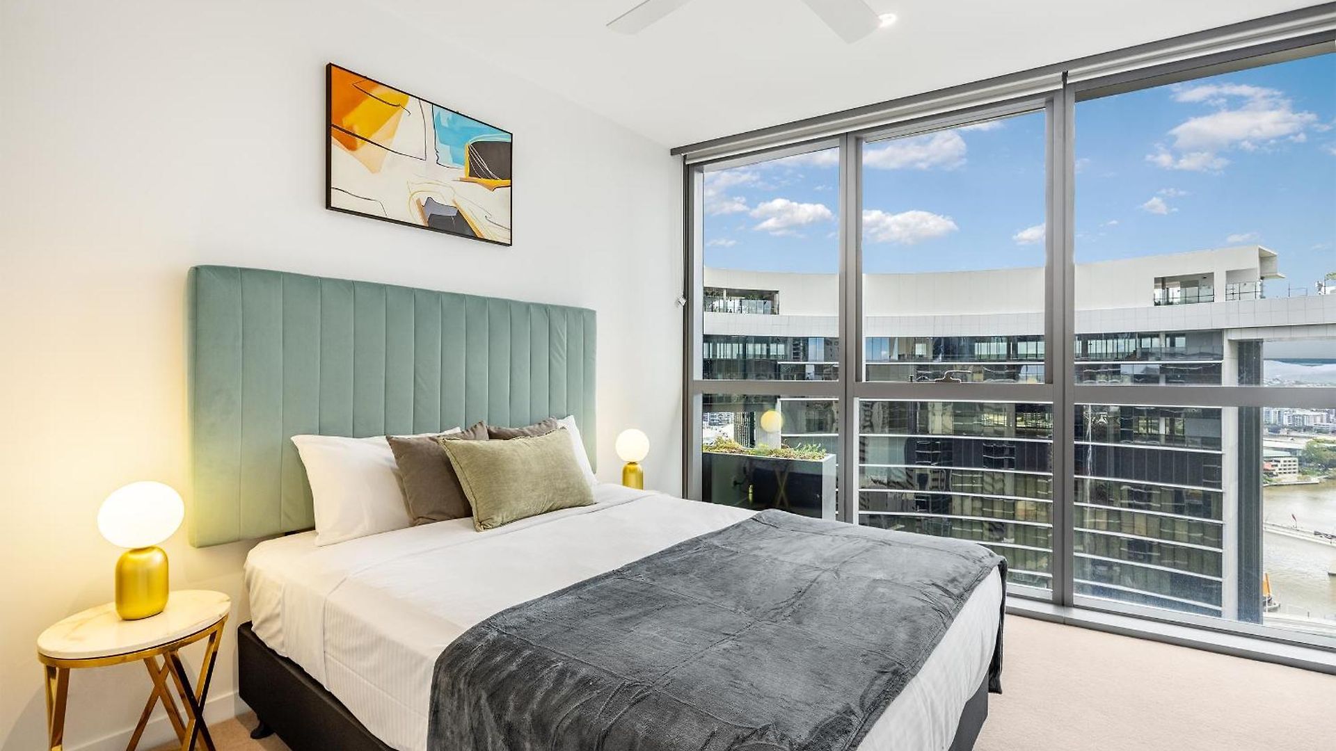 Sky Living & River Views In Queens Wharf Residences