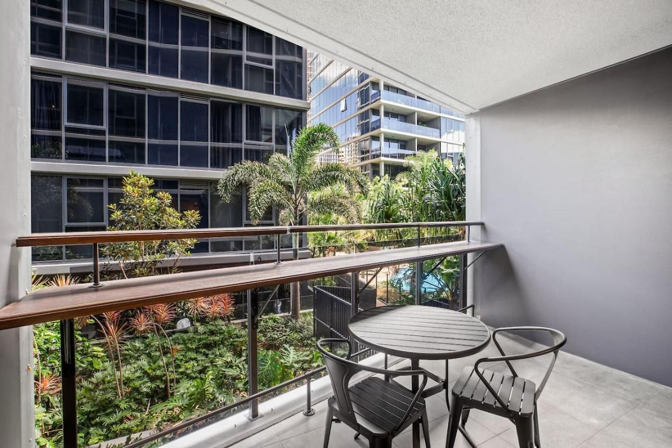 Apartment One Bedroom Near Theatres Galleries