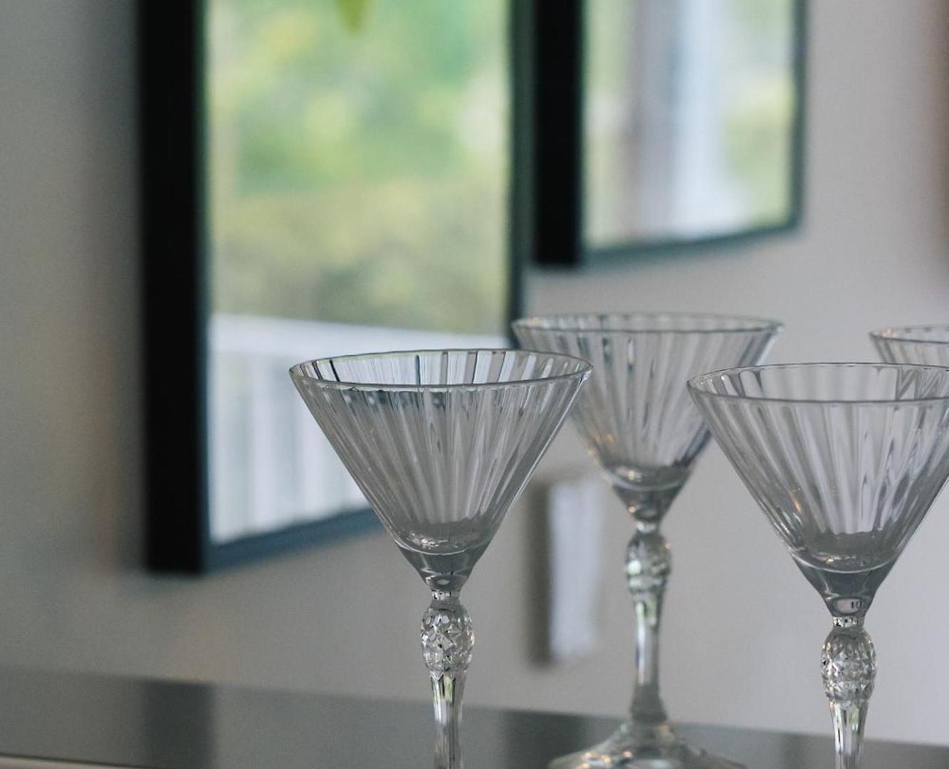Maison Marie: Cinebar Getaway 4 Bedrooms 2.5 Baths *