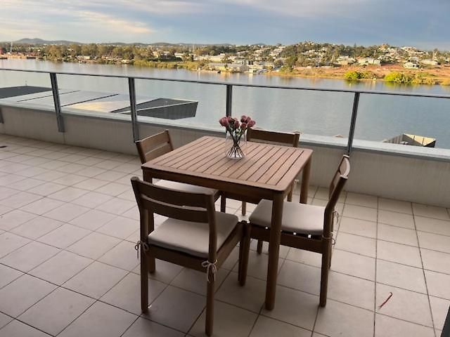 Private With River View - Shared Homestay *
