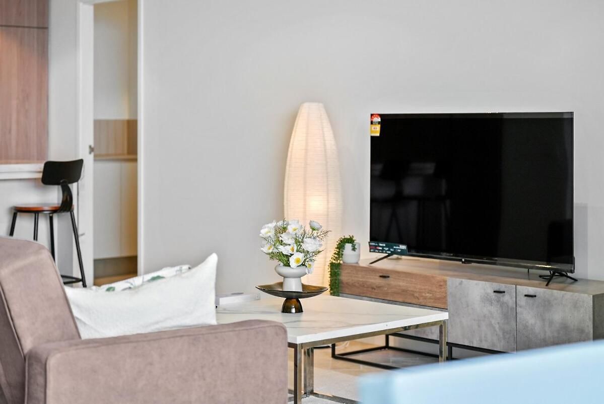 5 Star Queens Wharf 2br 2ba High Floor Epic Views C29 Apartment