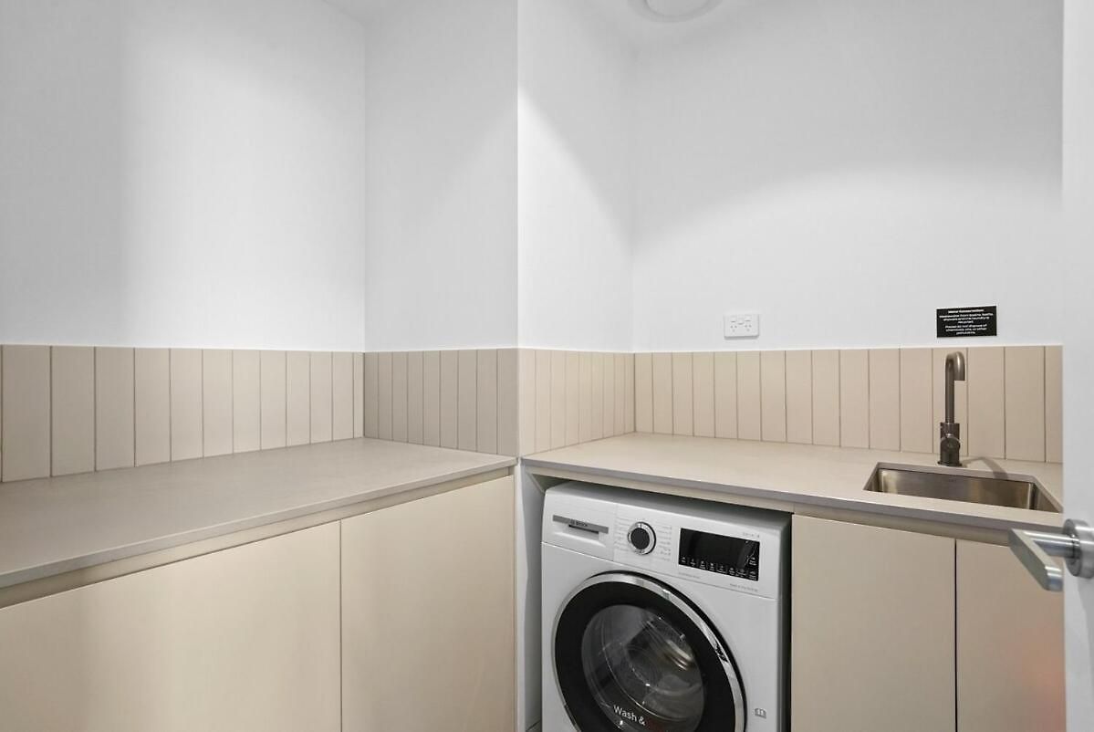 5 Star Queens Wharf 2br 2ba High Floor Epic Views C29