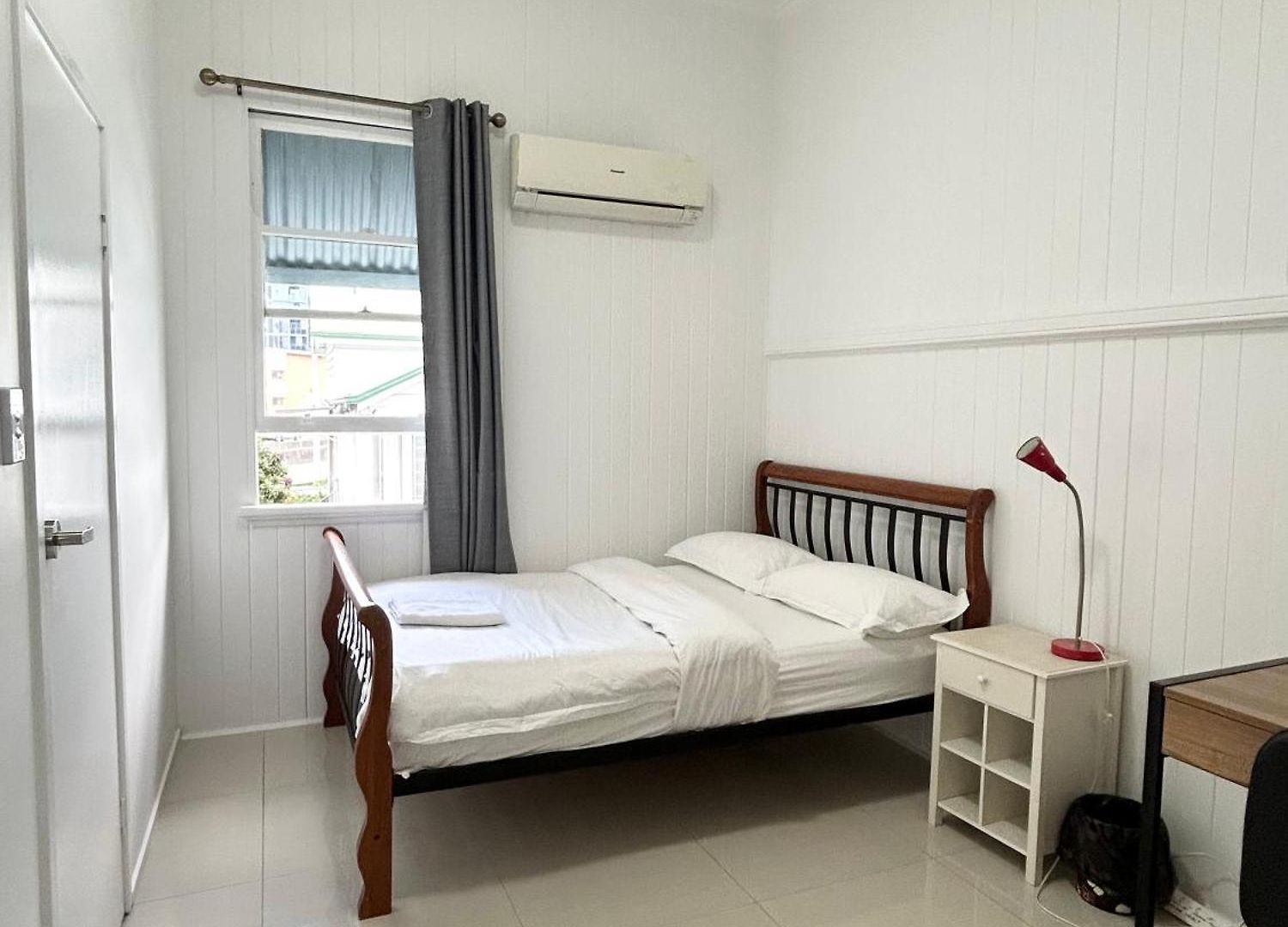197 Shafston Ave Kangaroo Point Qld 4169 * Brisbane