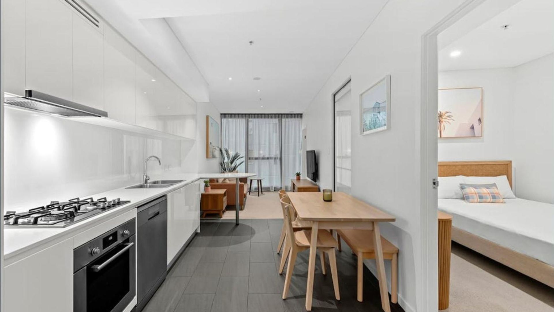 Skytower Apartment