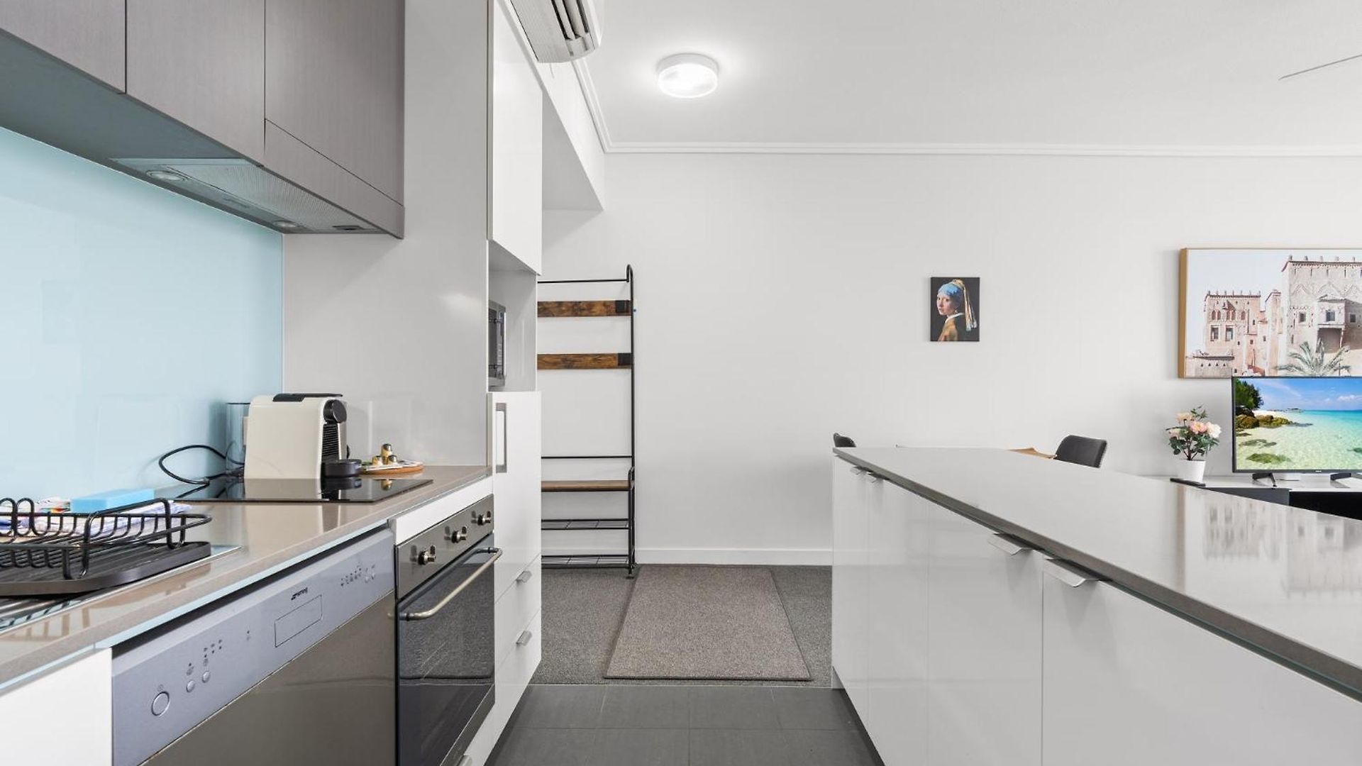 Chic 1 Bed Inner-city Retreat With Pool And Views Brisbane