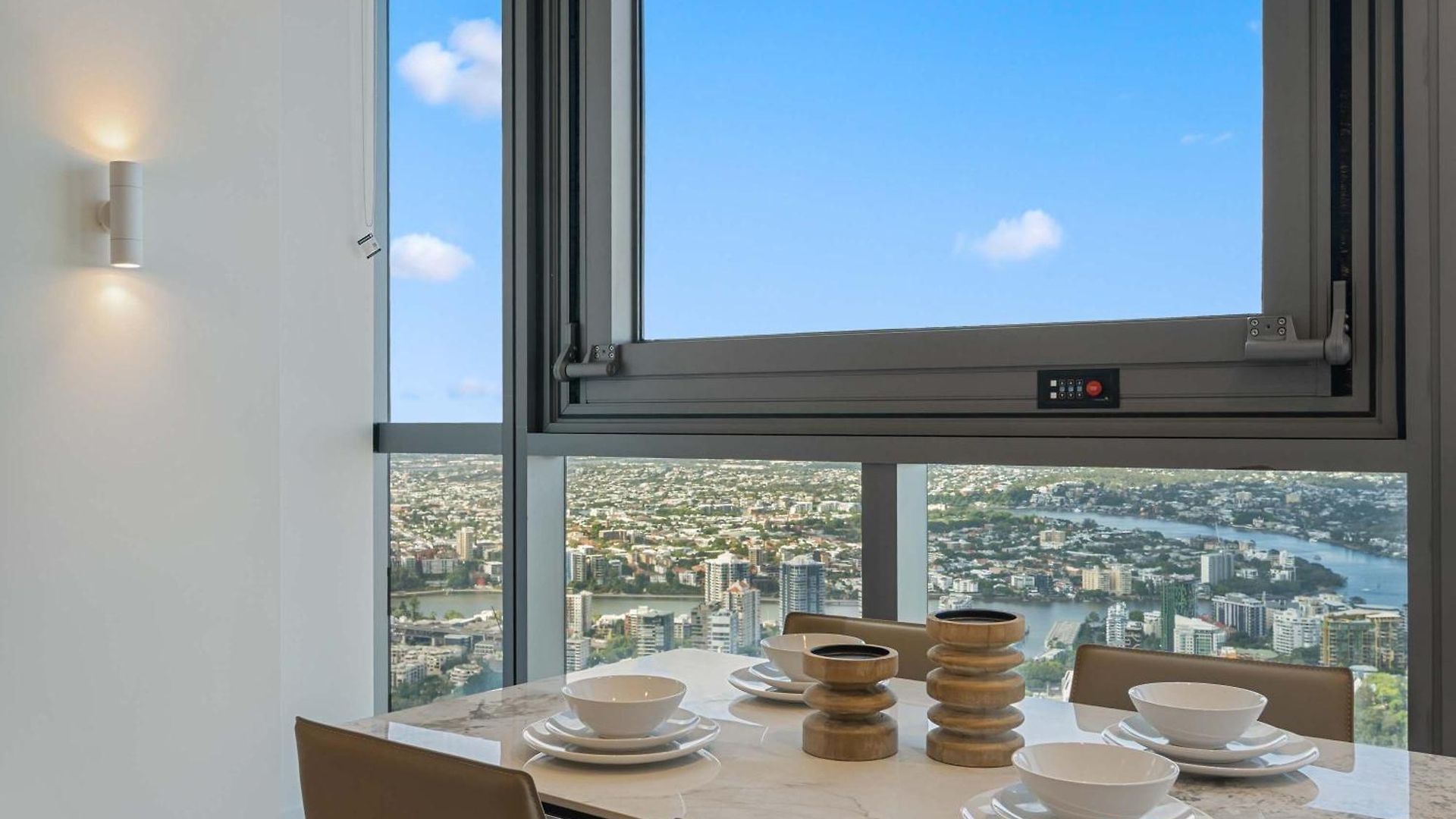 Modern Riverview Haven 1-bedroom Getaway Apartment *
