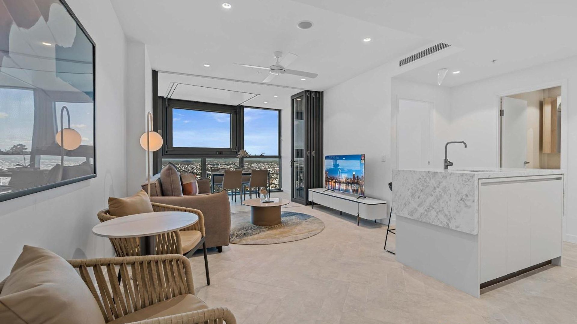 Qw Luxury River Views Apartment