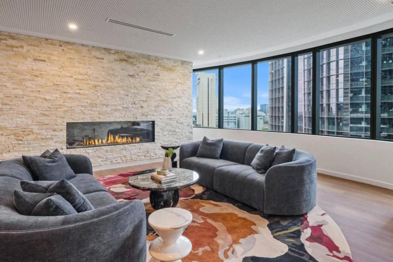 Apartment Luxurious 2 Bed With Pool Sauna And Gym