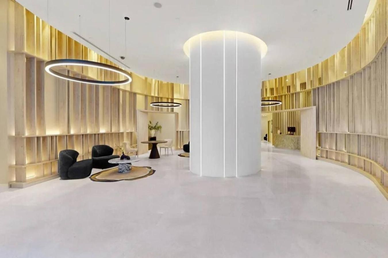 Luxurious 2 Bed With Pool Sauna And Gym Brisbane