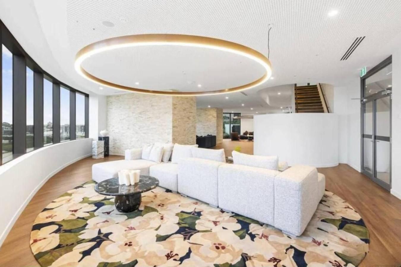 Luxurious 2 Bed With Pool Sauna And Gym * Brisbane