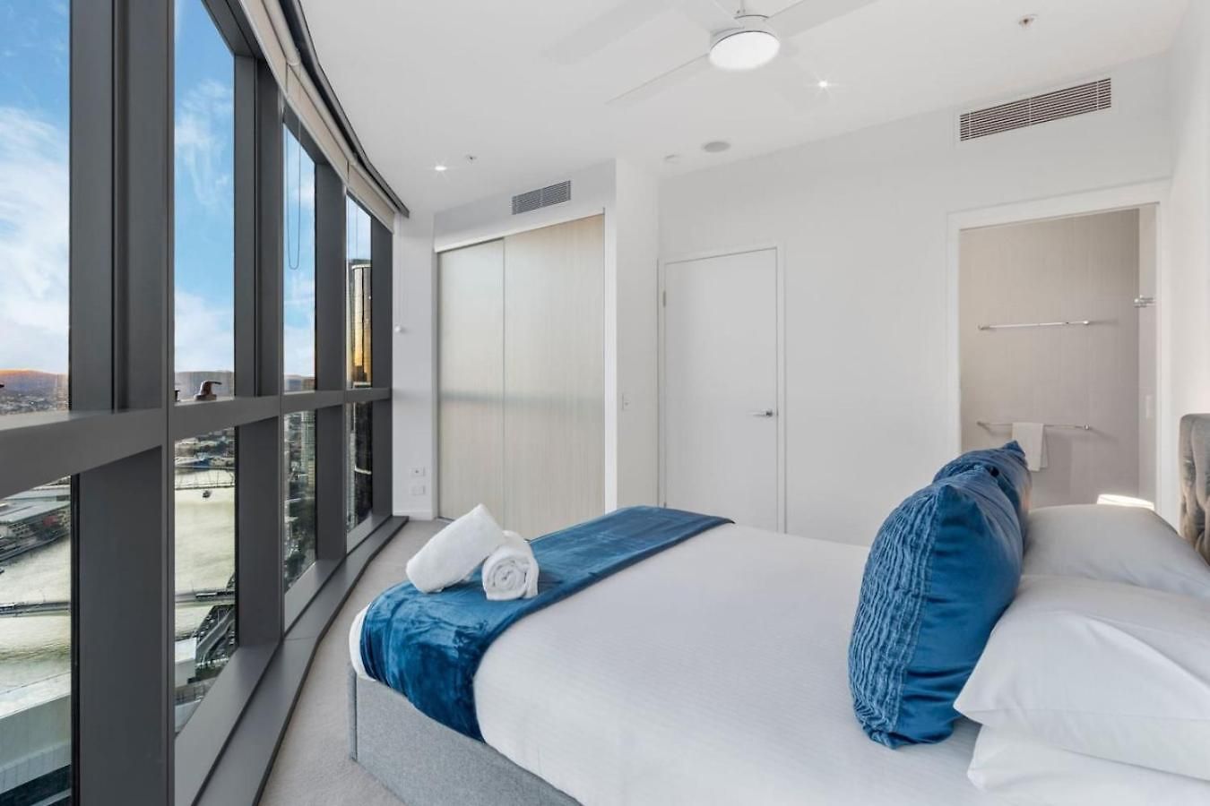 Apartment Luxurious 2 Bed With Pool Sauna And Gym *