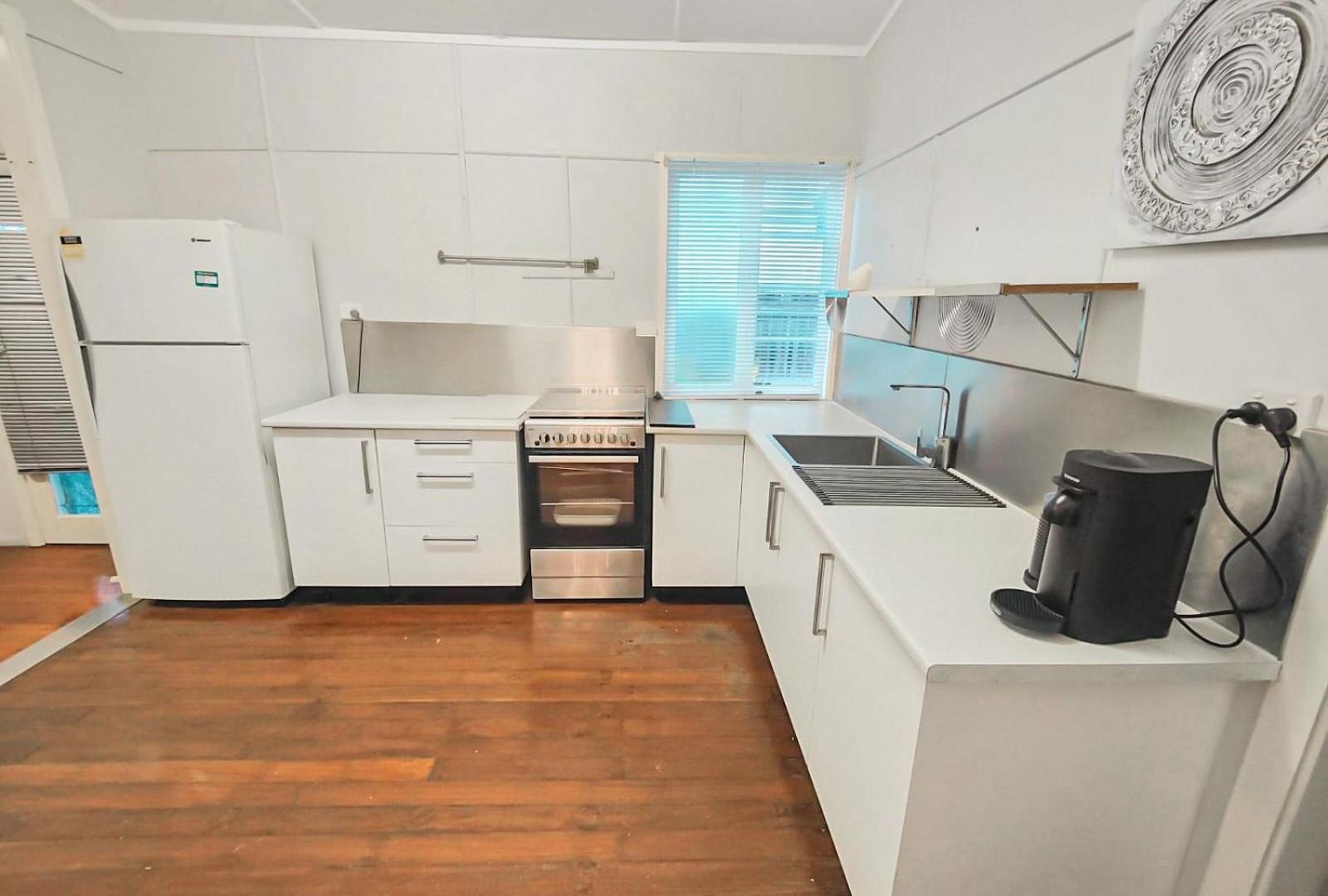 Apartment West Avenue Hideaway In Wynnum - 1 Bed And 1 Bath Brisbane