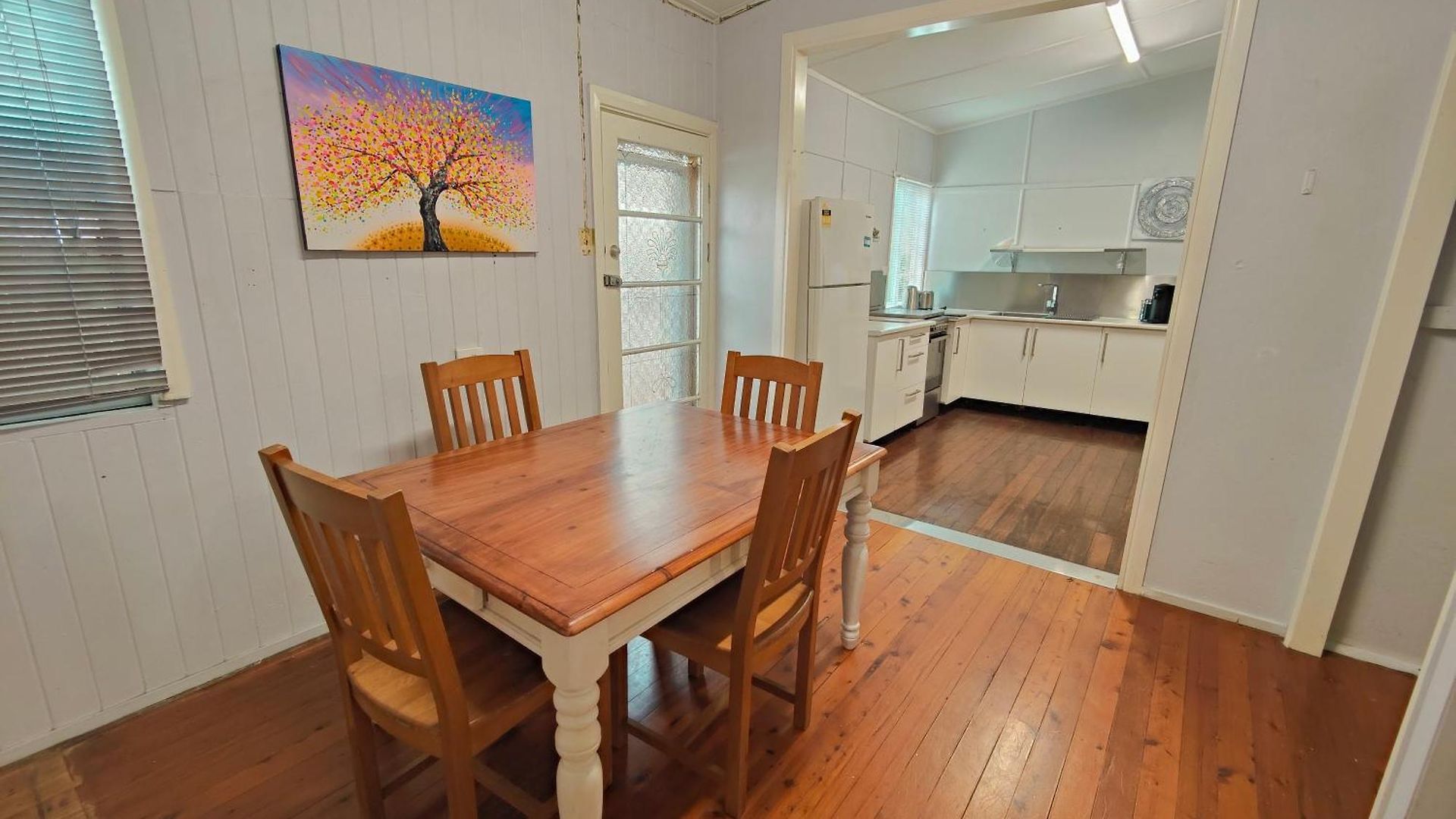 West Avenue Hideaway In Wynnum - 1 Bed And 1 Bath Apartment