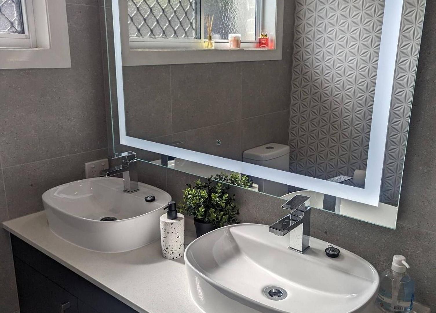 Immaculate Entire House In Chermside West 2-beds Brisbane