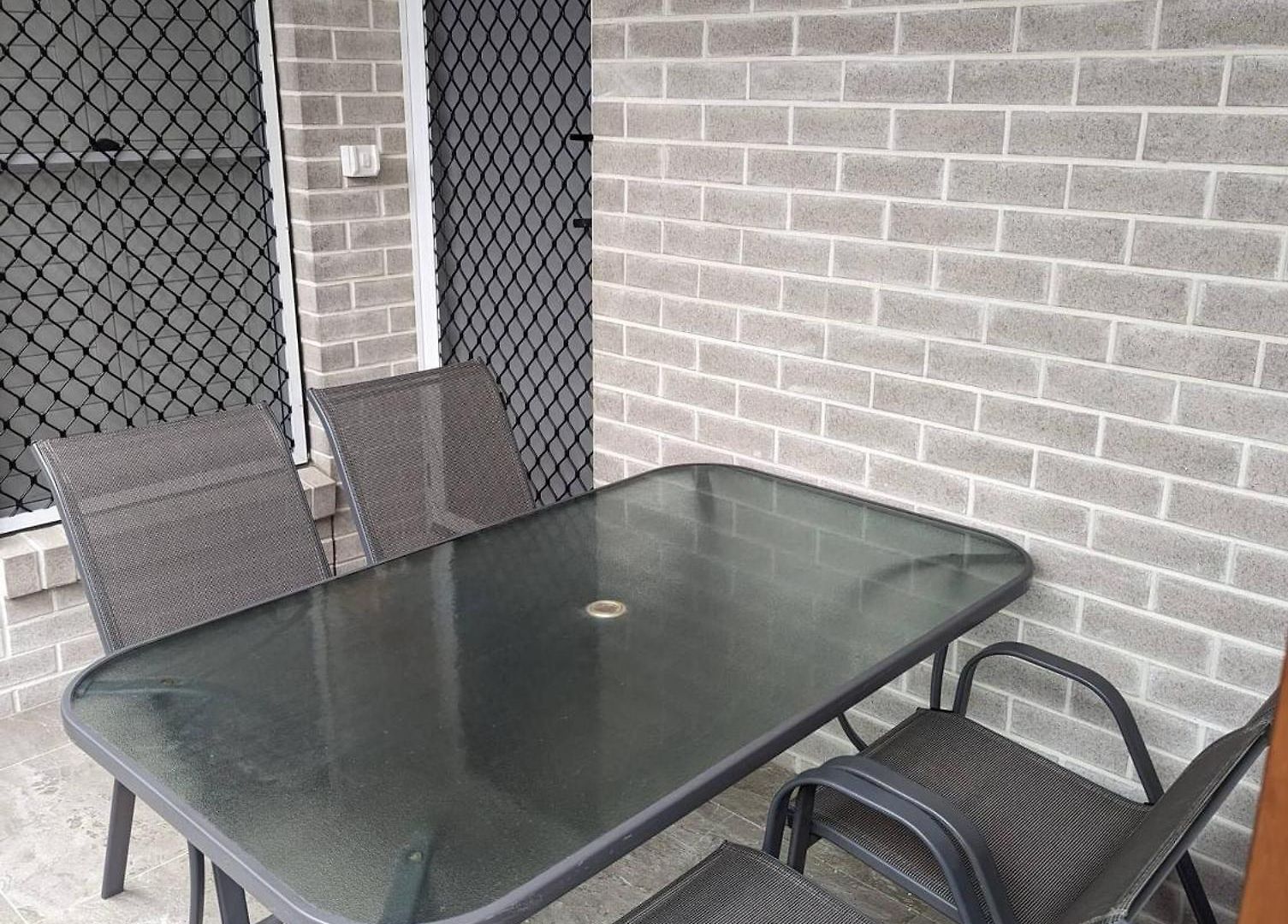 Holiday home Immaculate Entire House In Chermside West 2-beds *