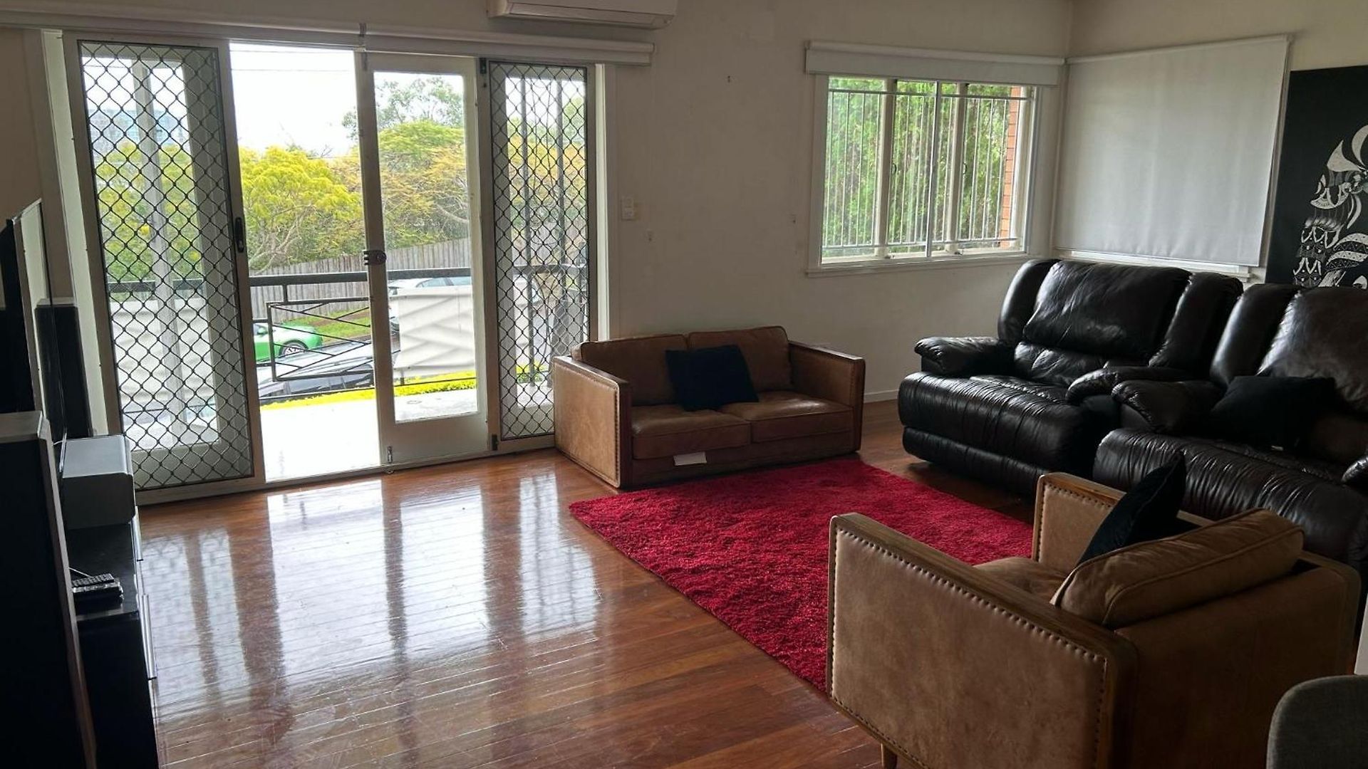 Hill 2-bedroom With Charming View *