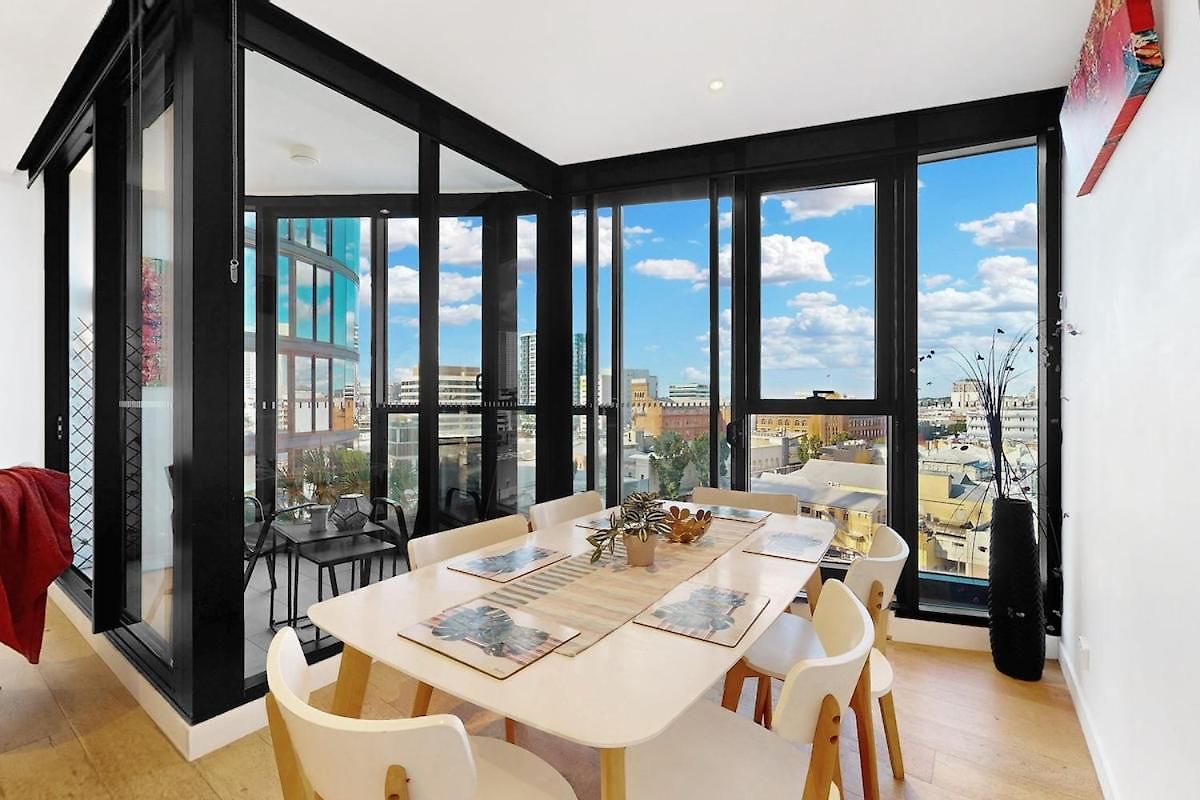 Apartment 2br Fortitude Valley Pool Gym And Parking Brisbane