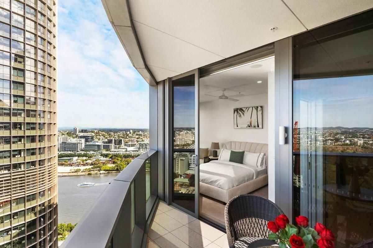 Apartment New Luxe 2br Queens Wharf