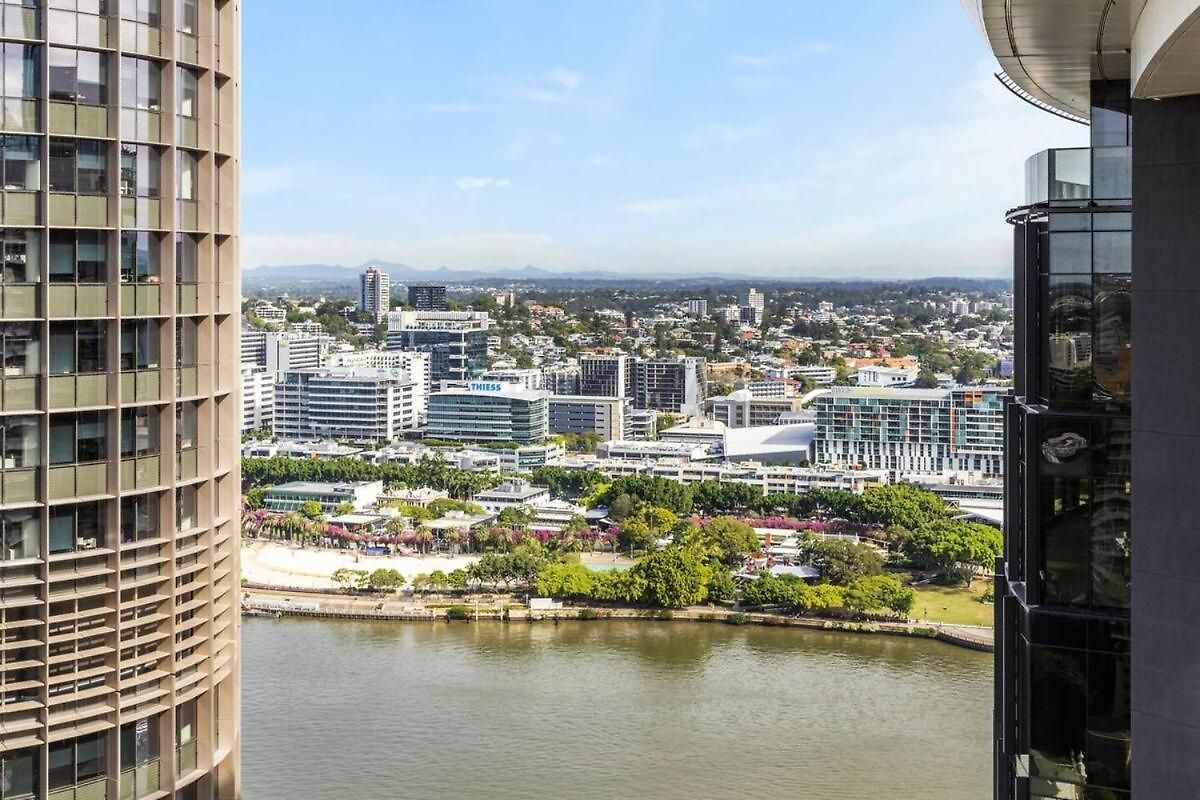 New Luxe 2br Queens Wharf Apartment Brisbane