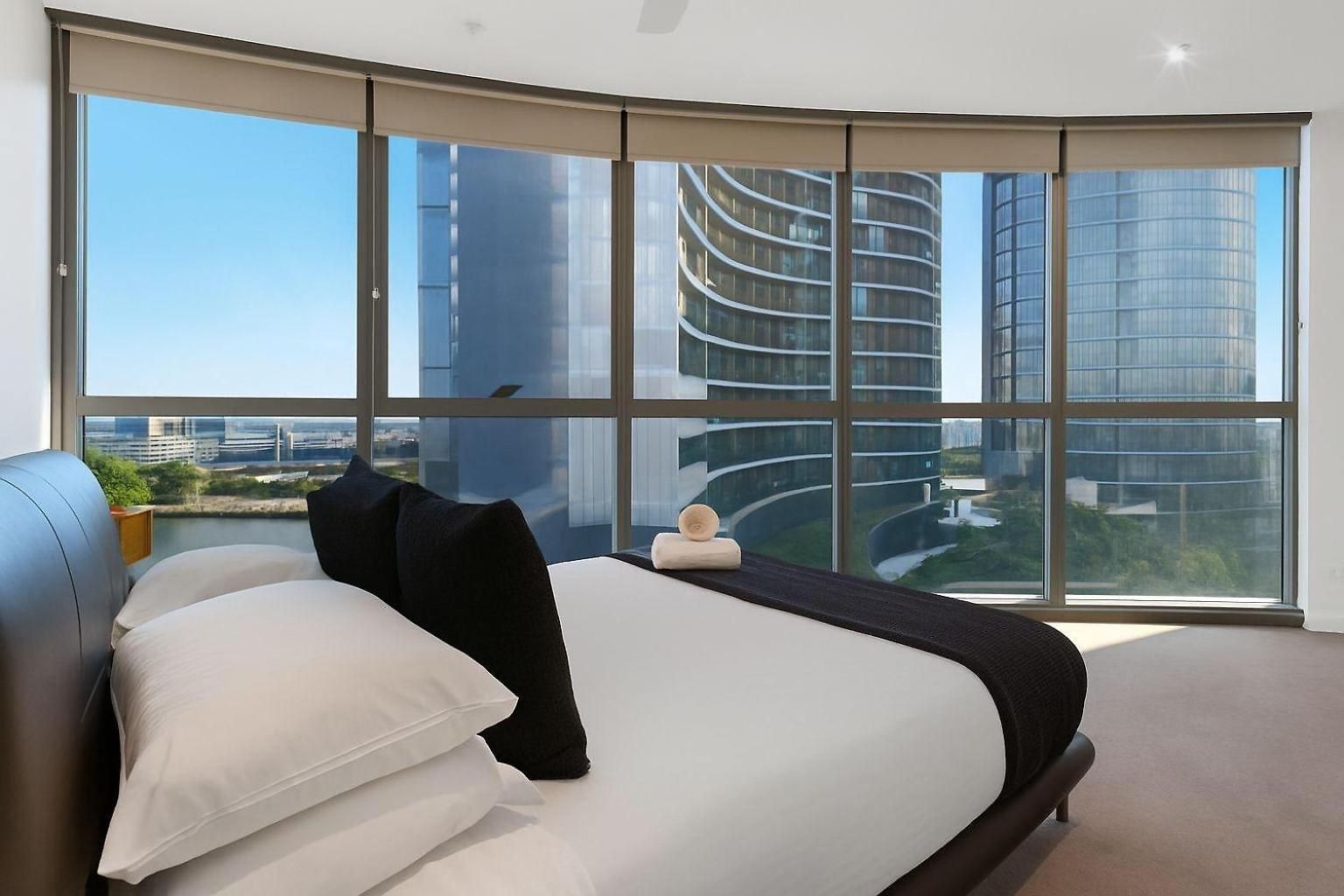 Stylish With Pool Sauna And Gym Apartment *