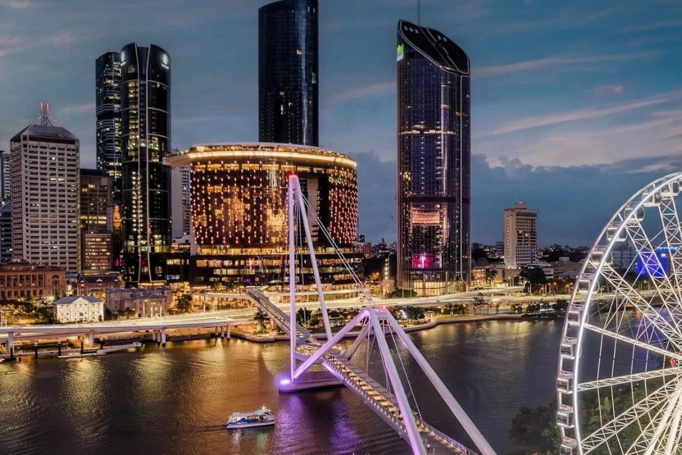 Stylish With Pool Sauna And Gym Brisbane
