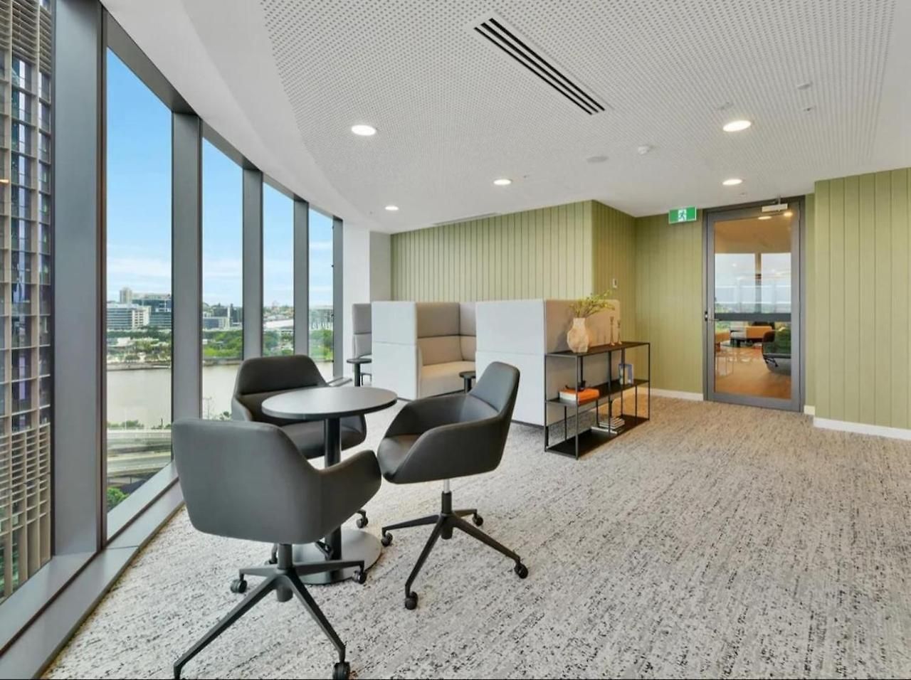 Apartment Stylish With Pool Sauna And Gym *