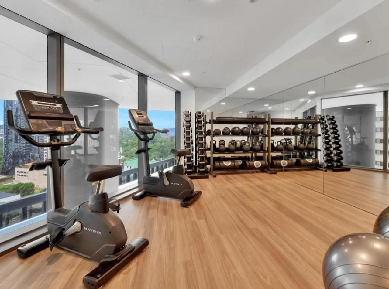 Stylish With Pool Sauna And Gym