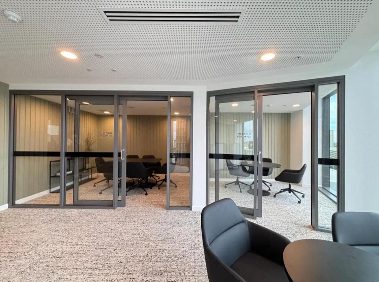 Stylish With Pool Sauna And Gym Apartment