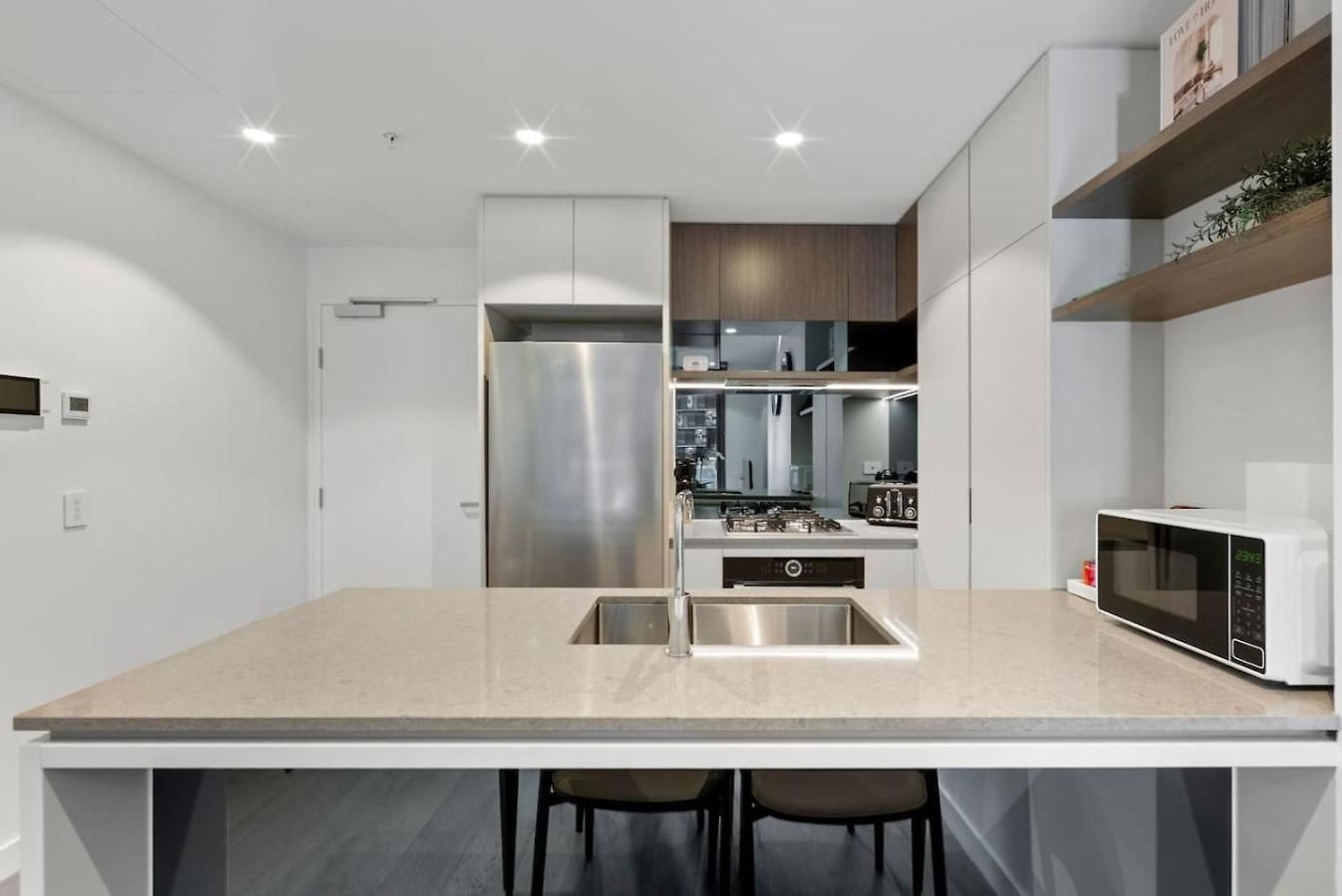 Apartment Stylish With Pool Sauna And Gym *