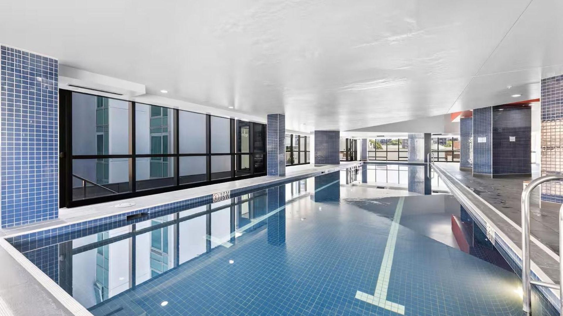 Stunning River View 2-bed With Pool, Sauna And Gym