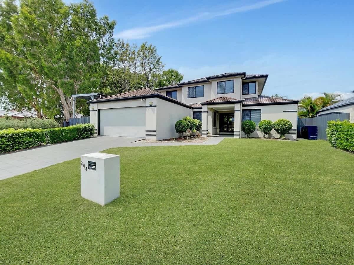 Spacious Family & Pet-friendly On The Canal *