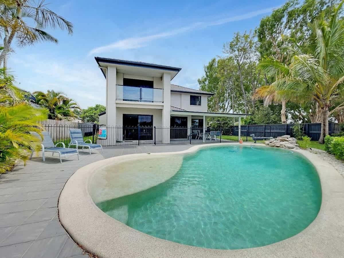 Spacious Family & Pet-friendly On The Canal * Brisbane