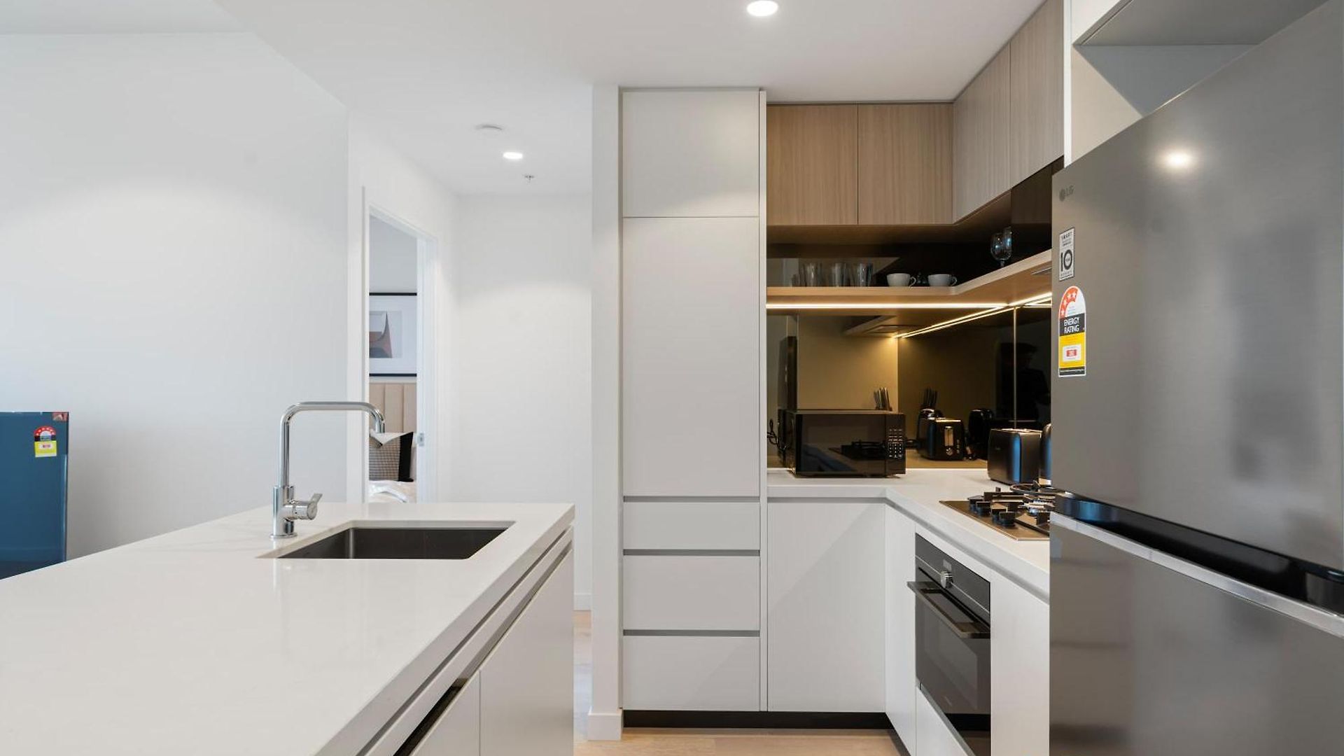 Elevated Luxury At Qwr & River Views Brisbane