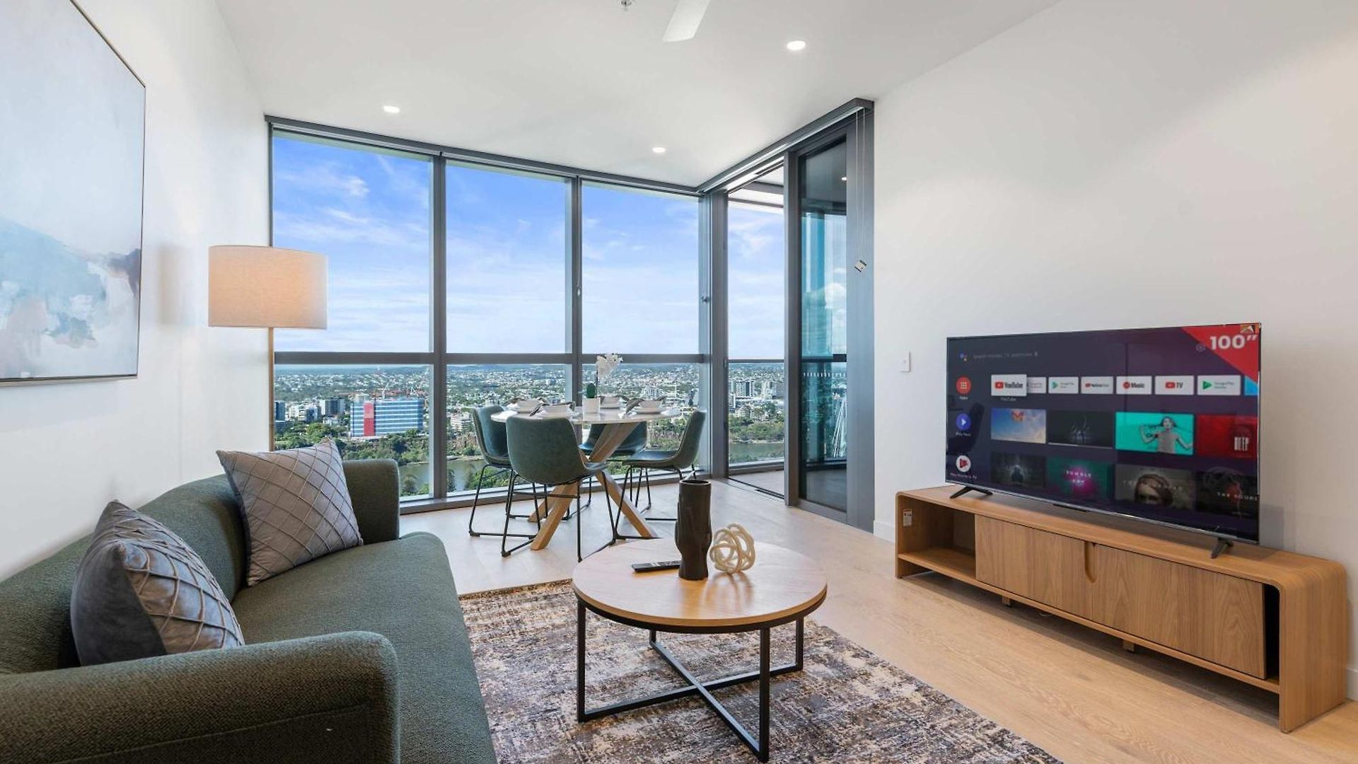 Apartment Elevated Luxury At Qwr & River Views