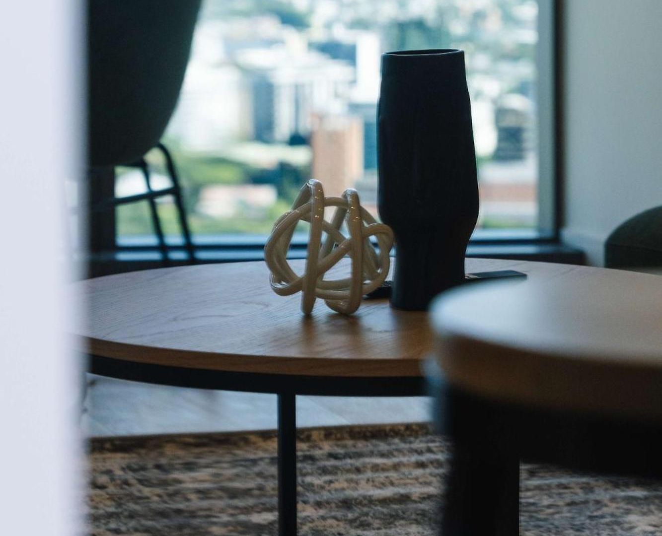 Elevated Luxury At Qwr & River Views