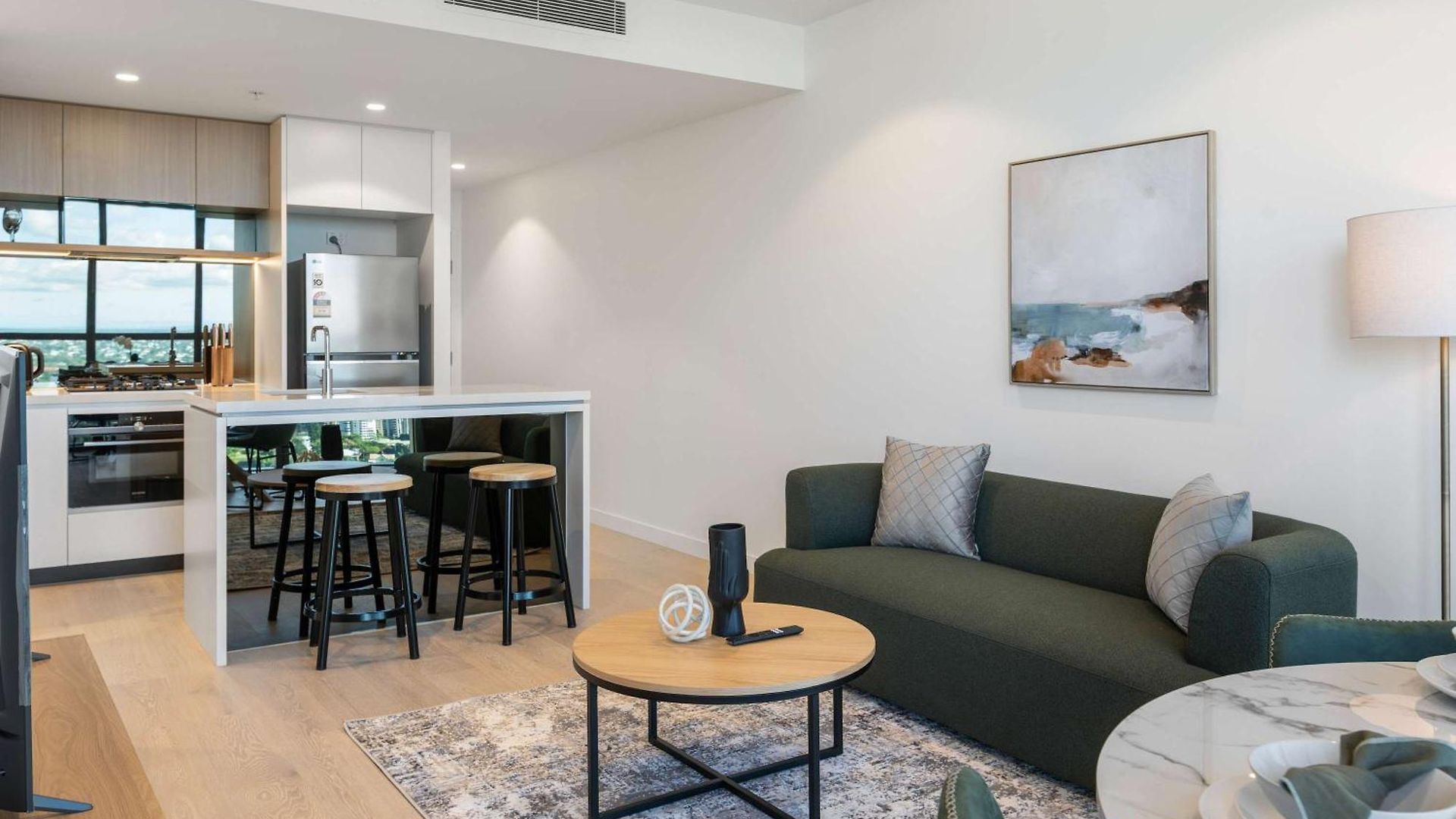 Apartment Elevated Luxury At Qwr & River Views *