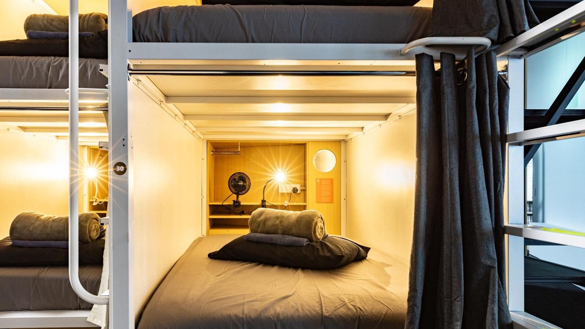 Tequila Sunrise Podstel Hostel *