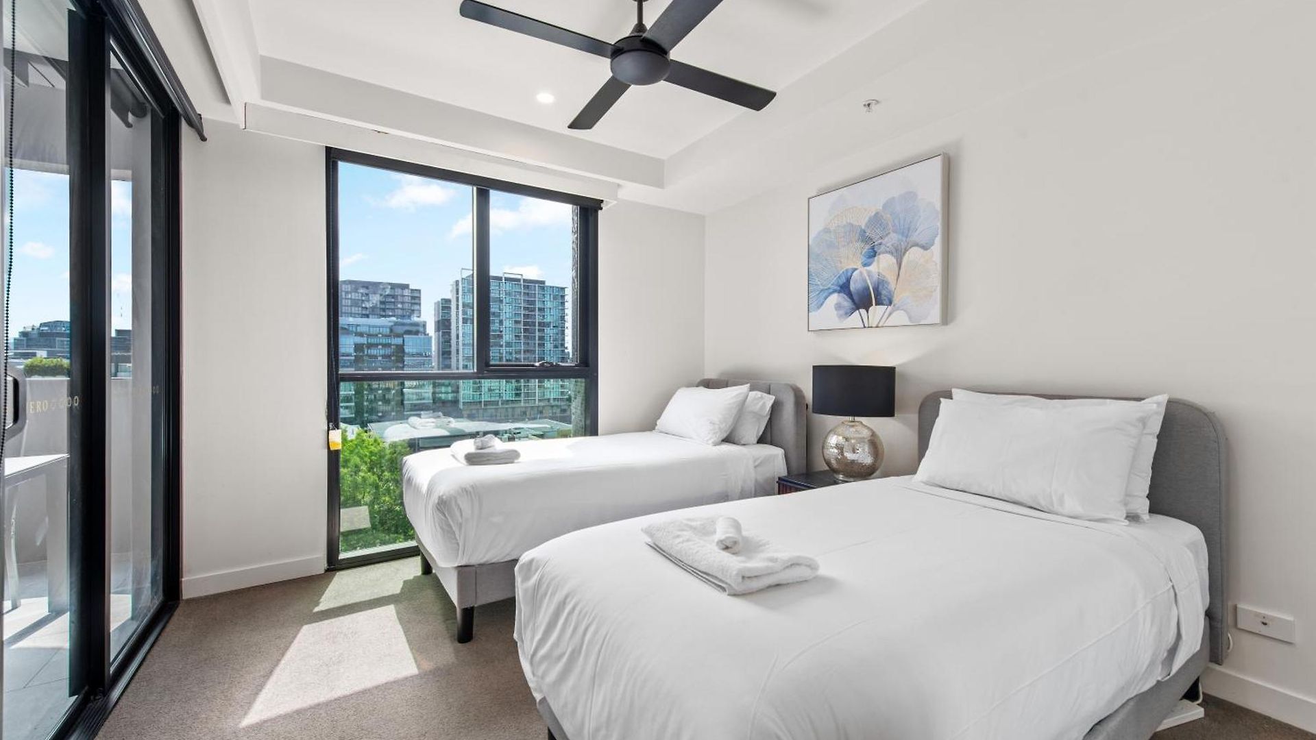 Luxe Newstead Pad With 65-inch Tv, Balcony, Pool And Gym *
