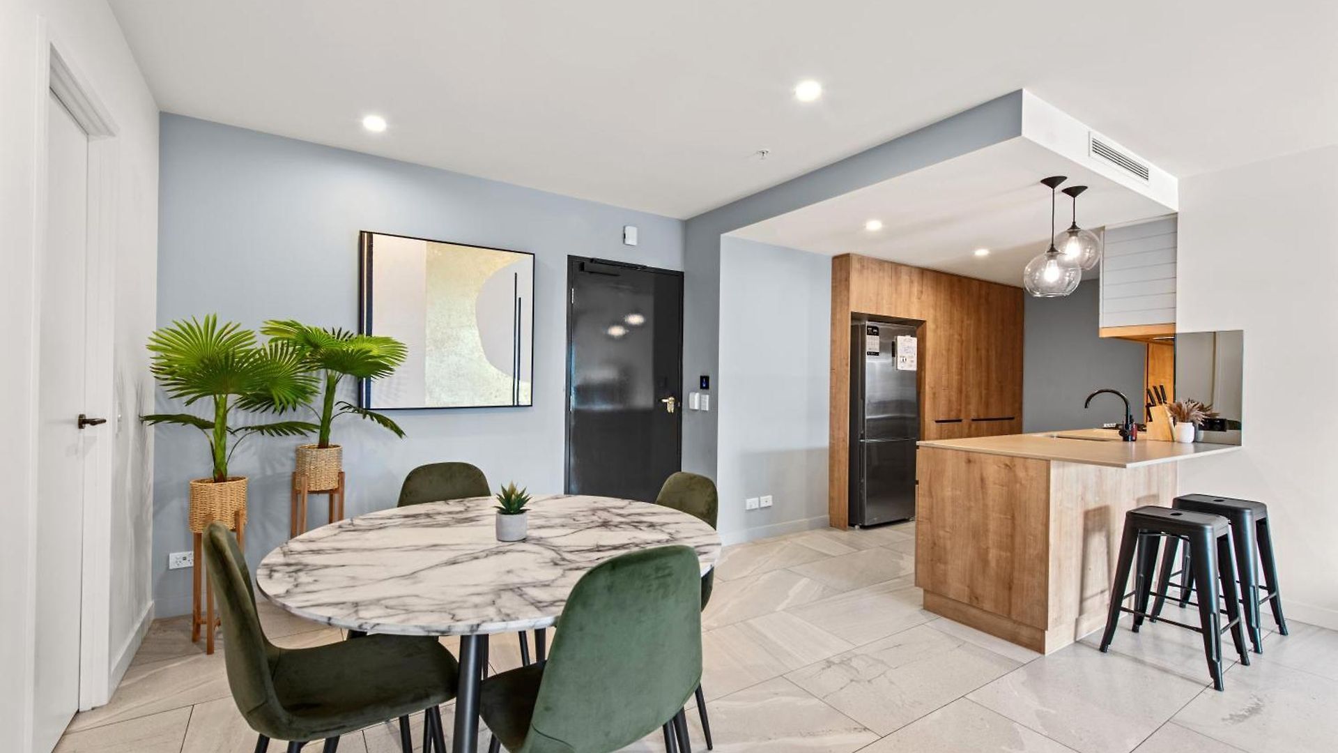 Luxe Newstead Pad With 65-inch Tv, Balcony, Pool And Gym * Brisbane