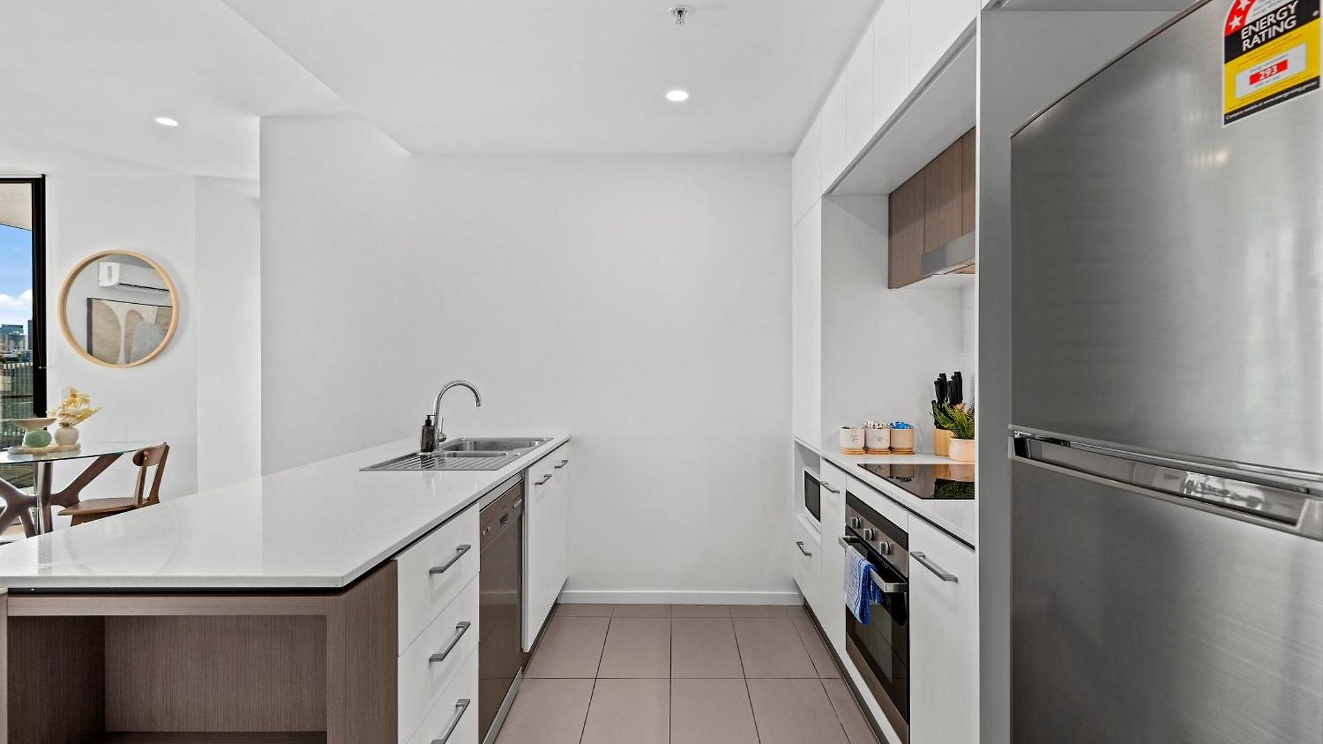 Spacious With Stunning Views And Car Park! Apartment